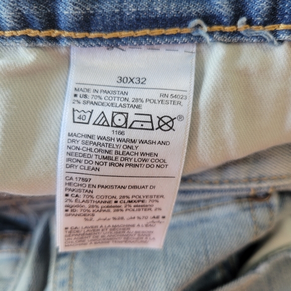 Old Navy Mens Slim Built In Tough Fit Jeans 30x32 Like New Light Blue Wash - Picture 4 of 5